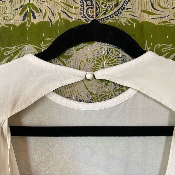 Alice + Olivia Ivory Draped Silk Sleeveless Blouse Size Small - Picture 10 of 15